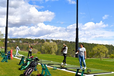 Kids golfing.jpg