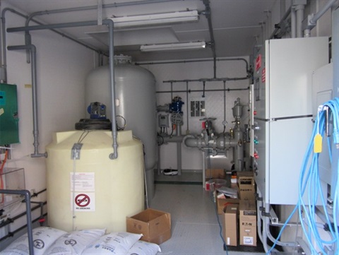 Effluent wash-water equipment